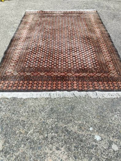 Stunning Hand Woven Pakistani Wool Rug(200 KPSI)