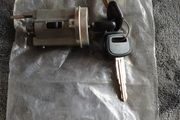 Genuine Toyota Yaris, 69057-52030 (cylinder &amp; Key Set, Ignition Switch Lock)