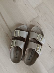 Gold Foot Bed Sandals