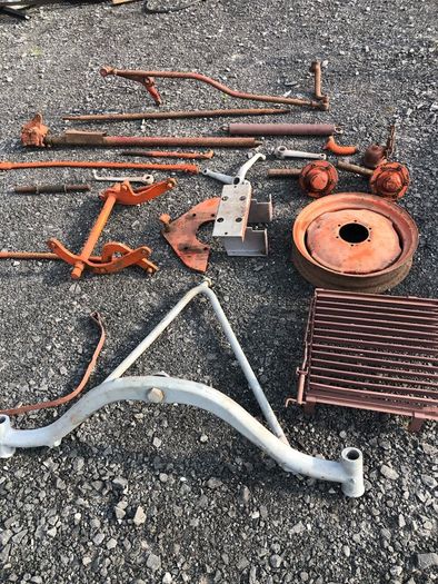 allis chalmers tractor wide front axle and bits
