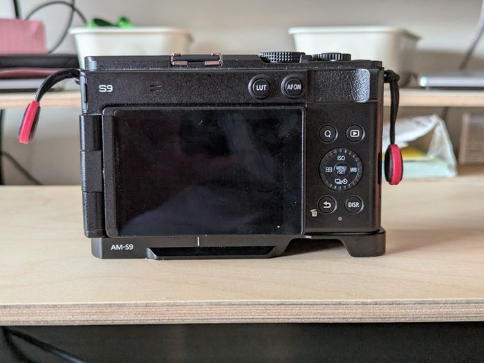 Panasonic Lumix S9