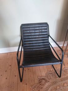 Statement chair - Barcelona style, office chic