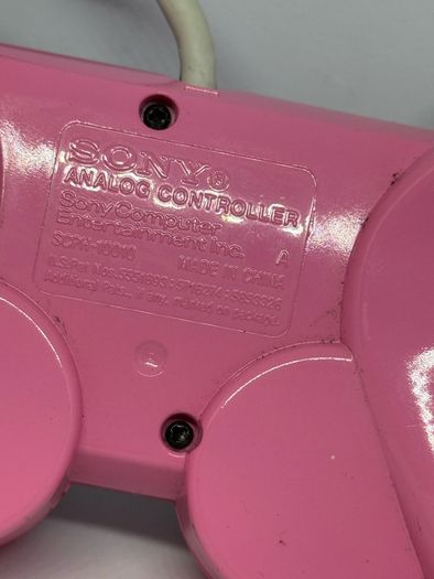 PlayStation 2 pink controller
