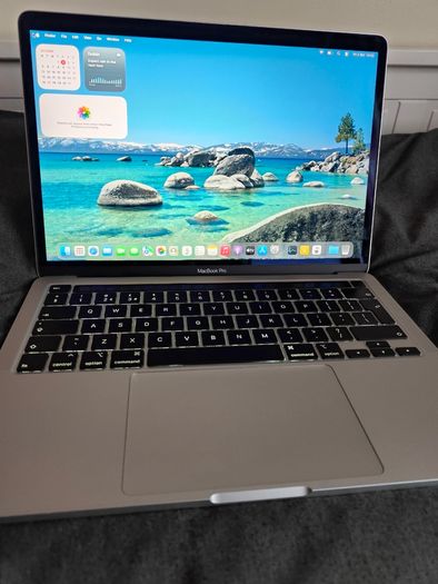 MacBook Pro 2020, 13-inch, 16gb ram, 512gb storage, 941 cycle count battery, like new condition