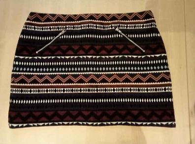 H&M Skirt (Size UK 10-12) Excellent Condition