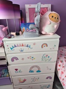 chest of drawers