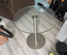 Round glass table