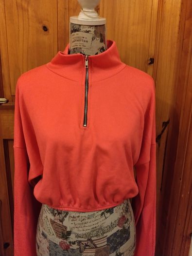 prettylittlethings Pink Zip Up Cropped top jumper