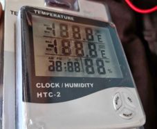 temp and humidity meter