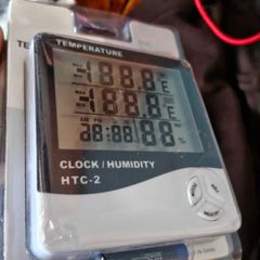 temp and humidity meter