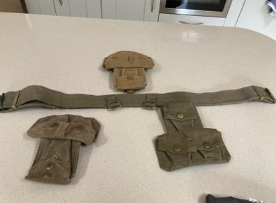 Italian Infantry Army Belt and Ammo carrier