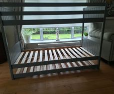Bunkbeds with Trundle (3 bed frames)