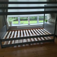 Bunkbeds with Trundle (3 bed frames)