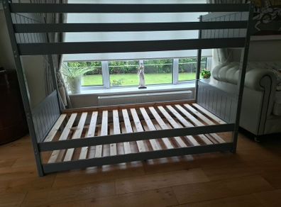 Bunkbeds with Trundle (3 bed frames)