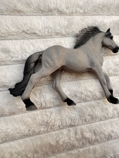 Schleich Farm World Sorraia Mustang Stallion Retired Horse Used Please see photos