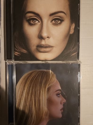 Adele CDs Collection: 25 / 30.