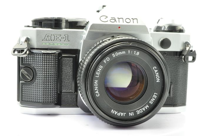 Canon AE-1 Program Silver/ Chrome 35mm SLR Film Camera with fast Canon FD 50mm f1. 8 FDn, Recently FULLY SERVICED and in Good Condition.