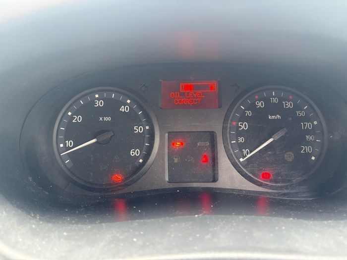 141 Renault traffic