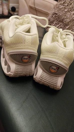 Nike size 4 perfect immaculate were 120