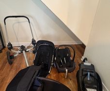 3 in 1 Baby Travel System - Quinny + Maxi Cosi + ISOFIX Base