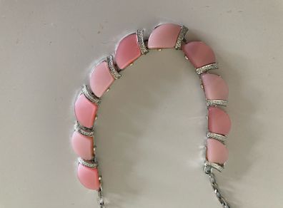 Superb quality Vintage 1950  Pink Lucite Necklace Vintage perfect condition