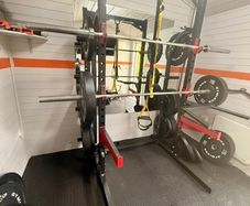 Home Gym - 422.5kg of weights - Squat rack - Olly Bars x 3 and much more