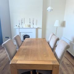 Oak dining table and 6 chairs