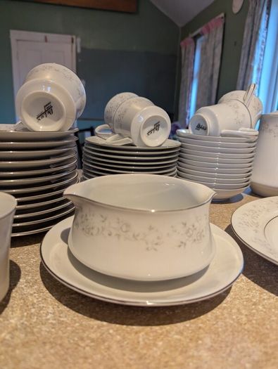Fine China Set - Japanese Delux