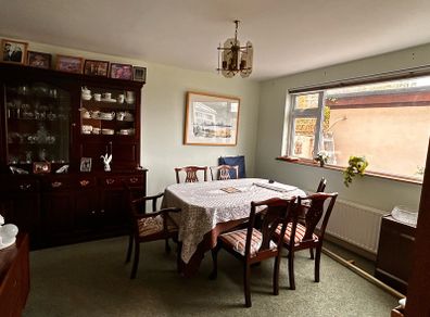Hand carved Mahogany dinning table with 6 chairs