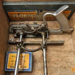 Record 050 combination plane