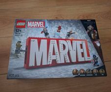 LEGO Marvel 76313 MARVEL Logo & Minifigures