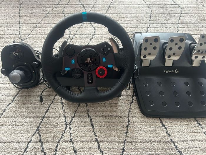 Logitech G29 Driving Force Wheel & Playseat Challenge X Logitech G Edition