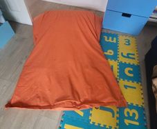toys ( beanbag , tunel and matresses)