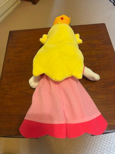 Princess Peach Plush Toy - Very Clean / No Marks