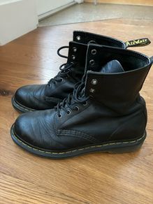 Dr Martens black soft leather women's uk size 7
