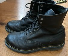Dr Martens black soft leather women's uk size 7
