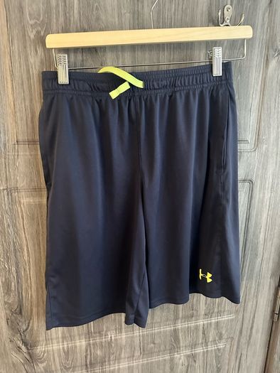 Under Armour Shorts YXL