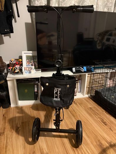 knee scooter