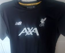 Liverpool training Top