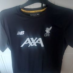 Liverpool training Top