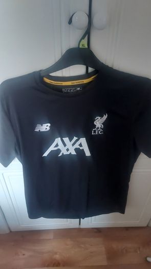 Liverpool training Top