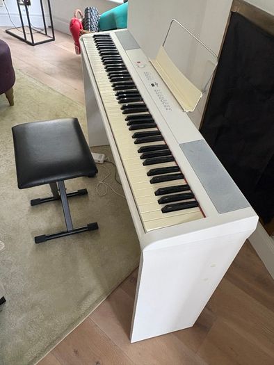 A full 88-key digital piano (gear4music brand)