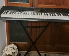 Casio keyboard with stand