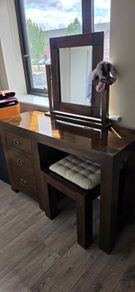 dressing table
