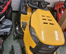 Ride on lawnmower