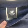 New Balance crew neck size small Image 2
