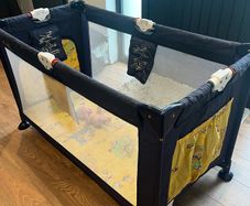 travel cot