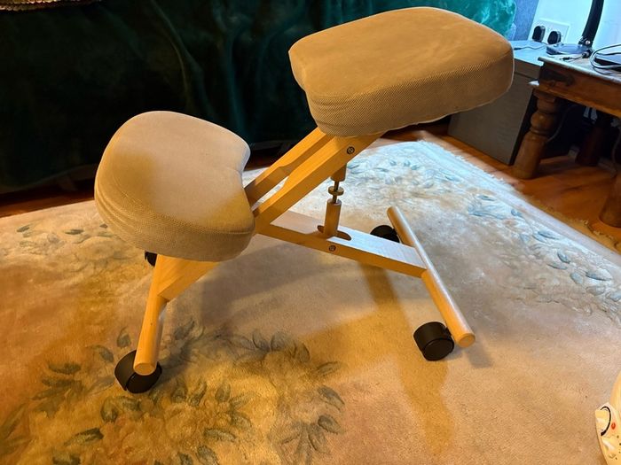 Wooden Kneeling Ergonomic Chair Orthopaedic Posture Stool Frame Seat Beige