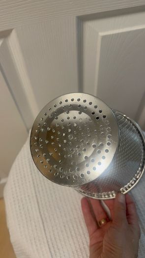 colander food strainer with wooden hook handle