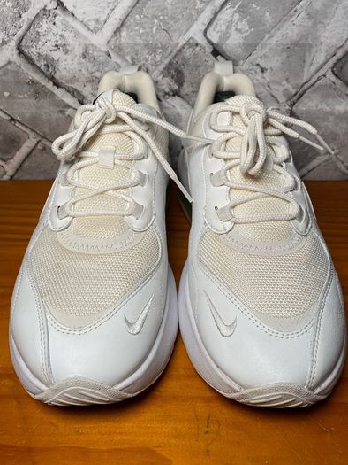 Nike Air Max Verona Triple White Ladies/Mens/Unisex Trainers UK8 EUR42.5